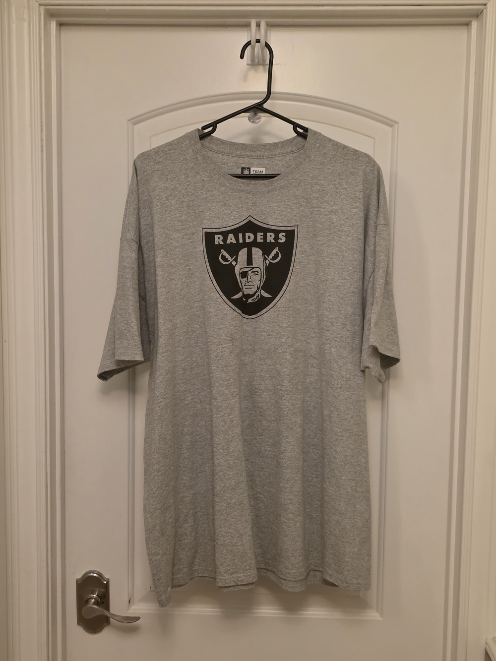 Raider's Team Apparel Gray Raiders 2X Size Logo Tee.